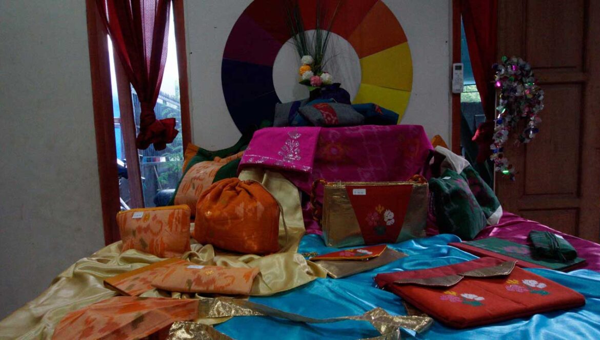 pameran pengembangan produk tenun bomba