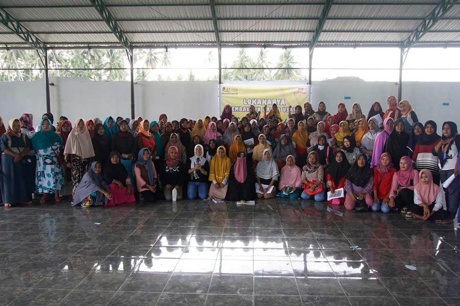 Kelompok usaha perempuan Mombine Padagi yang didampingi SKP-HAM di masa rehabilitasi dan rekonstruksi pascabencana untuk memulihkan mata pencaharian warga yang terdampak bencana.