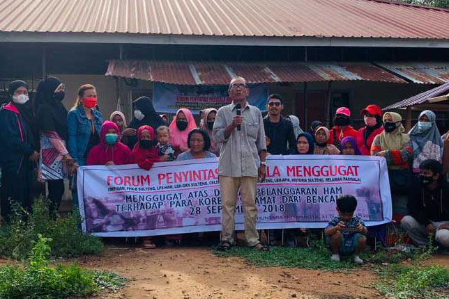 Forum Penyintas Pasigala menggugat pemerintah pada Desember 2021 atas dugaan pelanggaran HAM terhadap hak-hak korban warga terdampak bencana di Sulawesi Tengah, terutama hak atas perumahan yang tidak kunjung terealisasi.