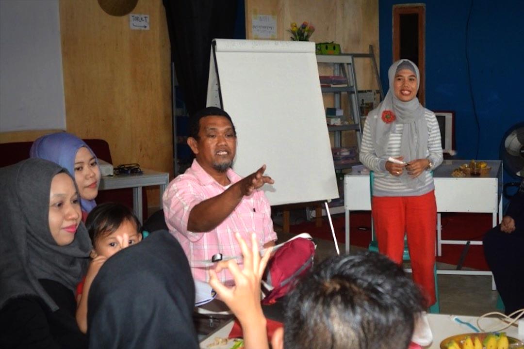 Pendampingan terhadap kelompok rentan untuk mengidentifikasi permasalahan yang dihadapi dan kebutuhan kelompok untuk diadvokasi ke pemerintah daerah.