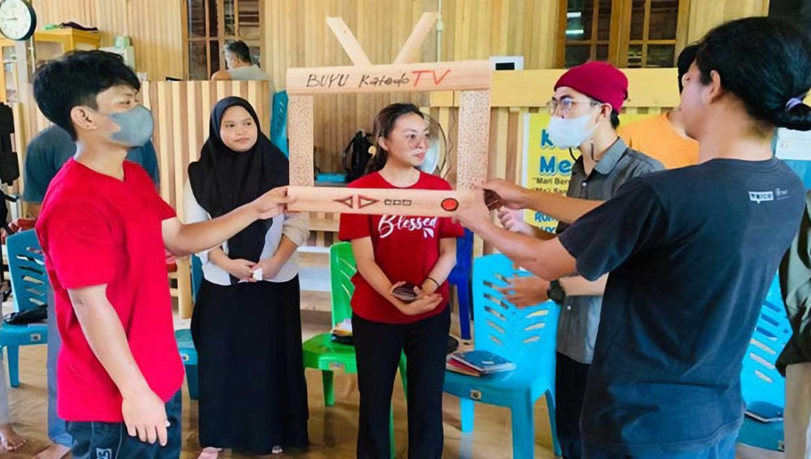 dari asing mnejadi akrab